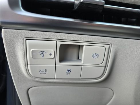 Used 2025 Hyundai Tucson Limited image 22