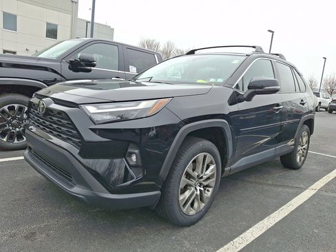 Certified 2023 Toyota RAV4 XLE Premium image 2