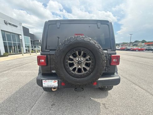 Used 2022 Jeep Wrangler Unlimited Rubicon w/ Dual Top Group AWD/4WD image 7