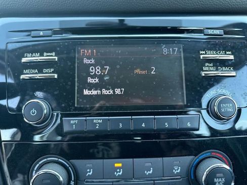 Used 2018 Nissan Rogue Sport S w/ S Appearance Package image 17