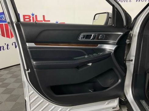 Certified 2018 Ford Explorer Limited image 12