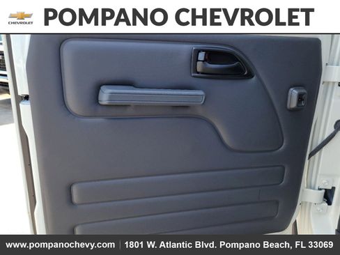 Used 2025 Chevrolet Low Cab Forward image 12