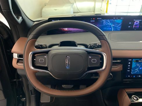 New 2026 Lincoln Navigator Reserve AWD/4WD image 29
