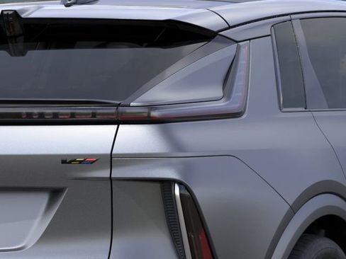 New 2026 Cadillac Lyriq V image 11