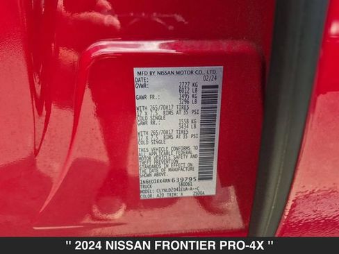 Used 2024 Nissan Frontier PRO-4X w/ Technology Package AWD/4WD image 35