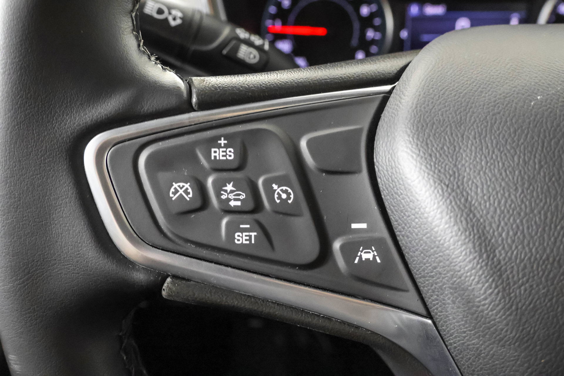 Used 2023 Chevrolet Equinox LT w/ Driver Convenience Package AWD/4WD image 26