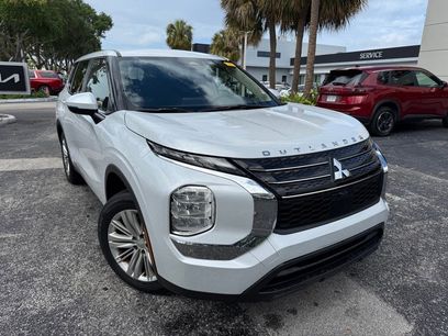 Used 2023 Mitsubishi Outlander ES