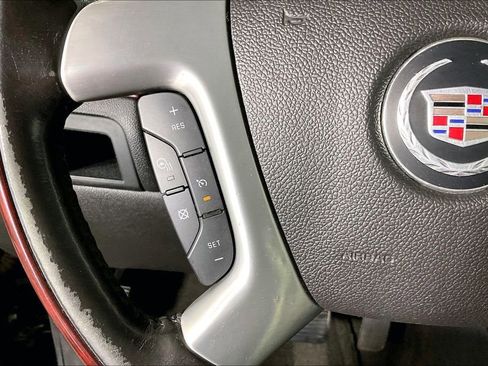 Used 2013 Cadillac Escalade Luxury image 27
