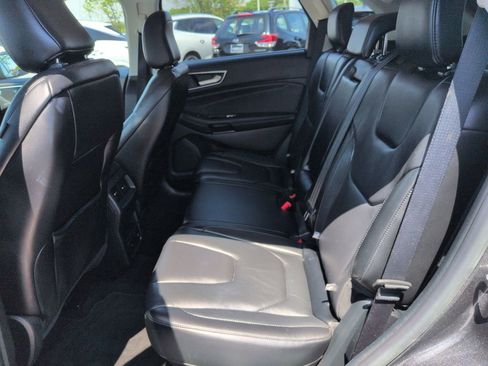 Used 2020 Ford Edge Titanium AWD/4WD image 25