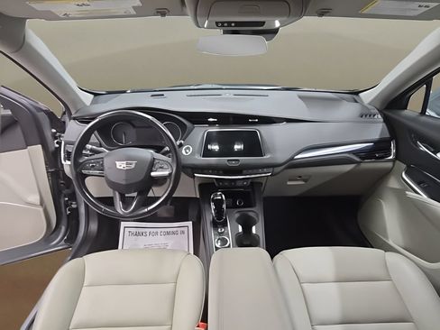 Used 2023 Cadillac XT4 Luxury FWD image 29