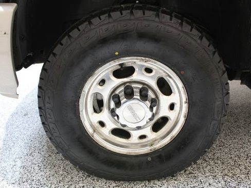 Used 2007 GMC Sierra 2500 SLT w/ Heavy-Duty Power Package image 24