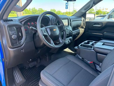 Certified 2025 Chevrolet Silverado 1500 Custom RWD image 8