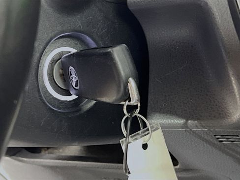 Used 2023 Toyota Camry SE image 23