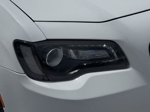 Used 2019 Chrysler 300 S RWD image 7