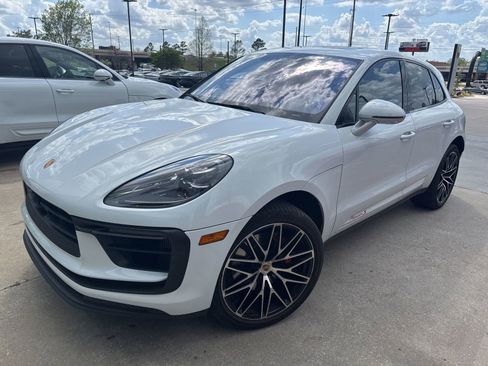 Used 2023 Porsche Macan S image 1
