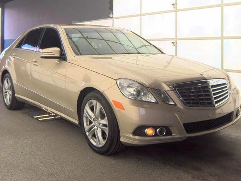 Used 2010 Mercedes-Benz E 350 4MATIC Sedan image 3