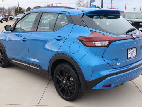Used 2023 Nissan Kicks SR w/ SR Premium Package image 7