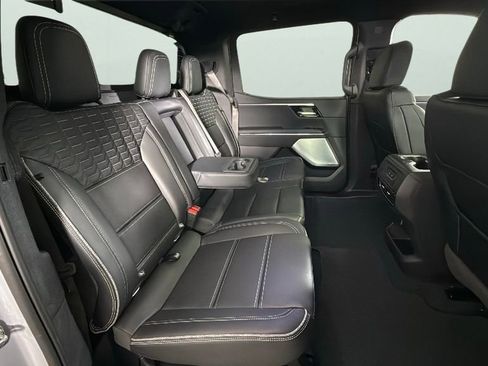 Used 2024 GMC Sierra EV Denali image 33