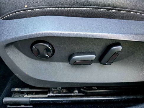 Used 2022 Volkswagen Taos SE image 23