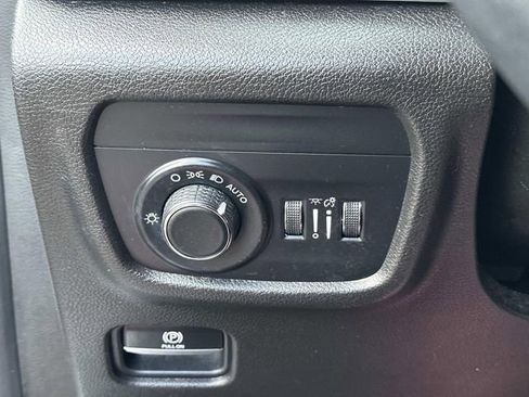 Certified 2021 Jeep Grand Cherokee L Laredo w/ Luxury Tech Group I AWD/4WD image 27