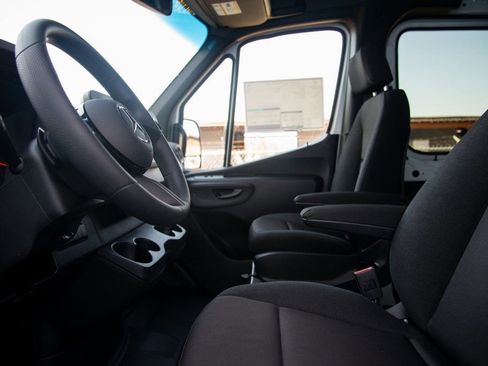 Used 2025 Mercedes-Benz Sprinter 144 Cargo image 13