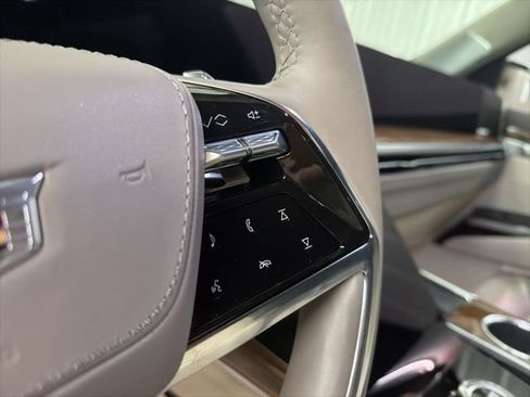 Certified 2025 Cadillac Escalade Premium Luxury Platinum w/ LPO, Radiant Package RWD image 16