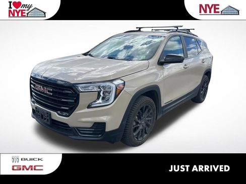 Used 2023 GMC Terrain SLE w/ Driver Convenience Package AWD/4WD image 1