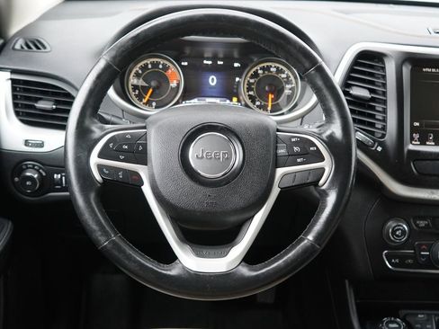 Used 2016 Jeep Cherokee Limited AWD/4WD image 13