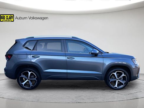 New 2025 Volkswagen Taos SEL AWD/4WD image 6