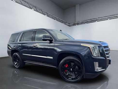 Used 2019 Cadillac Escalade Platinum image 33