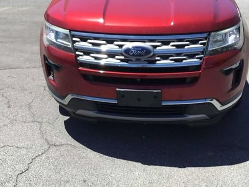 Used 2018 Ford Explorer Limited AWD/4WD image 4