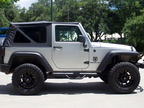 Used 2011 Jeep Wrangler Sport image 10