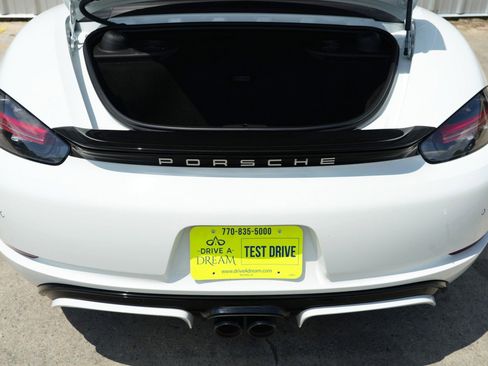 Used 2024 Porsche 718 Boxster image 10