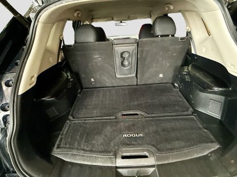 Used 2018 Nissan Rogue SV w/ Premium Package image 25