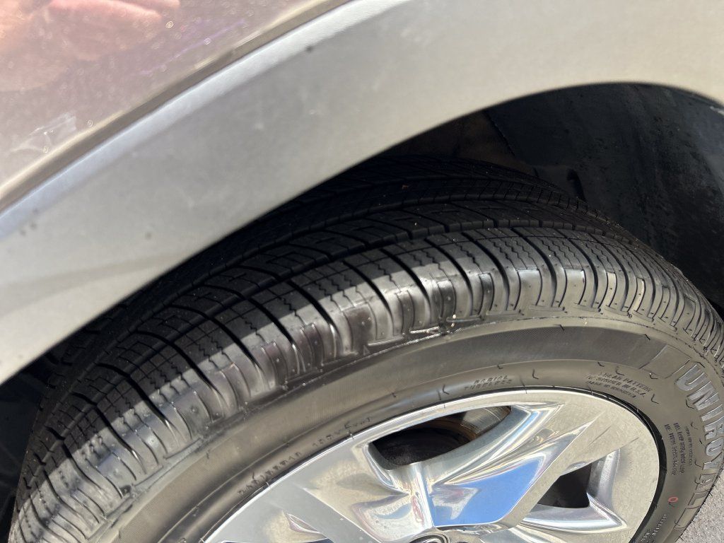 Certified 2019 Toyota Highlander Limited AWD/4WD image 26