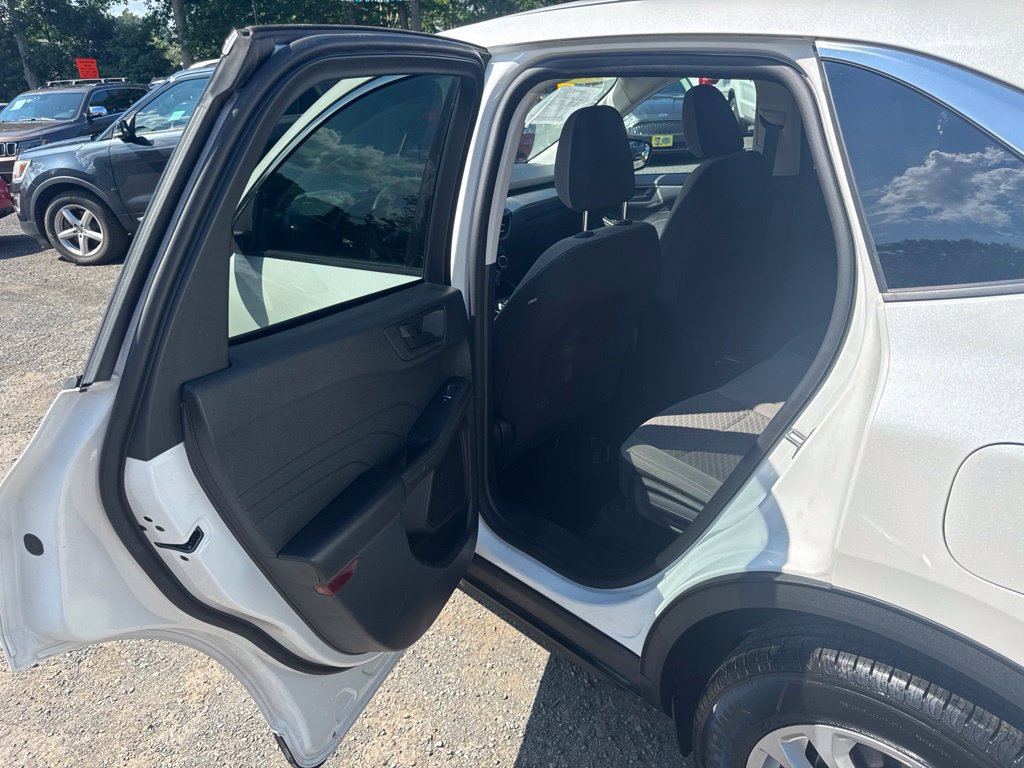 Used 2022 Ford Escape SE FWD image 38