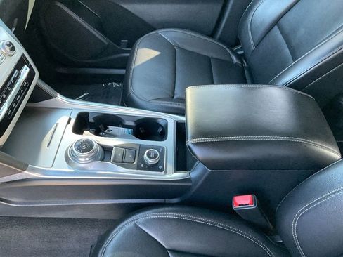 Used 2020 Ford Explorer XLT w/ Equipment Group 202A image 24