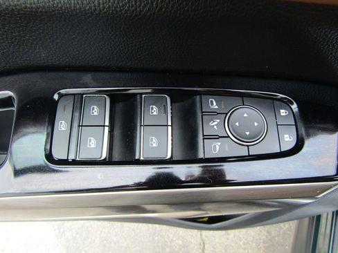 Used 2025 Nissan Pathfinder Platinum w/ Cargo Package AWD/4WD image 25