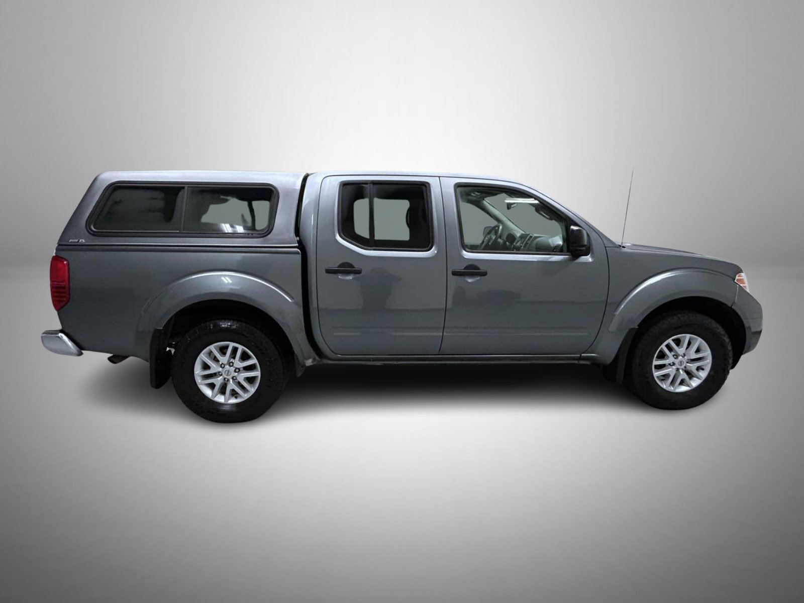Used 2018 Nissan Frontier SV w/ Value Truck Package AWD/4WD image 4