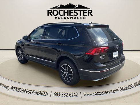 Used 2020 Volkswagen Tiguan SE w/ Panoramic Sunroof Package image 4