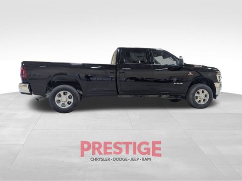 New 2025 RAM 3500 Big Horn AWD/4WD image 4