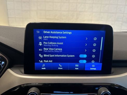 Used 2022 Ford Escape SEL image 12