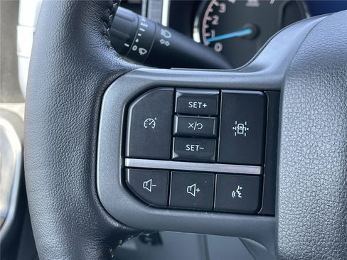 Used 2022 Ford F150 XLT w/ Equipment Group 302A High AWD/4WD image 19