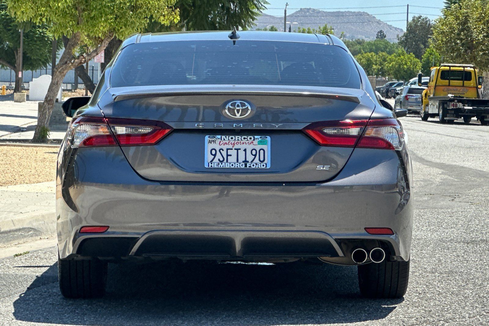 Used 2023 Toyota Camry SE FWD image 5