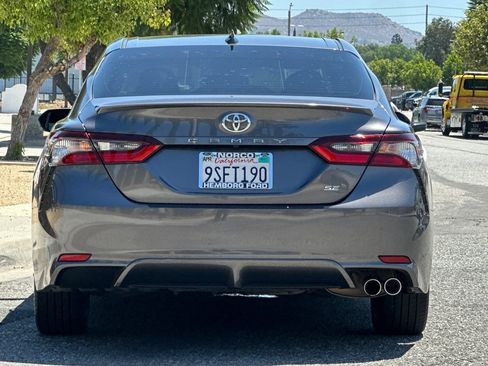 Used 2023 Toyota Camry SE FWD image 5