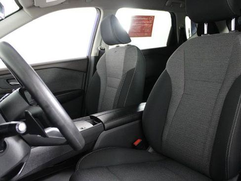 Certified 2022 Nissan Rogue SV FWD image 18