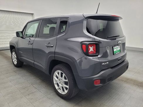 Used 2023 Jeep Renegade Latitude AWD/4WD image 5