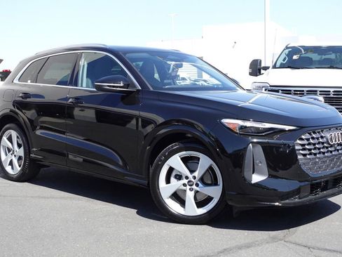 Used 2025 Audi Q5 Prestige AWD/4WD image 3