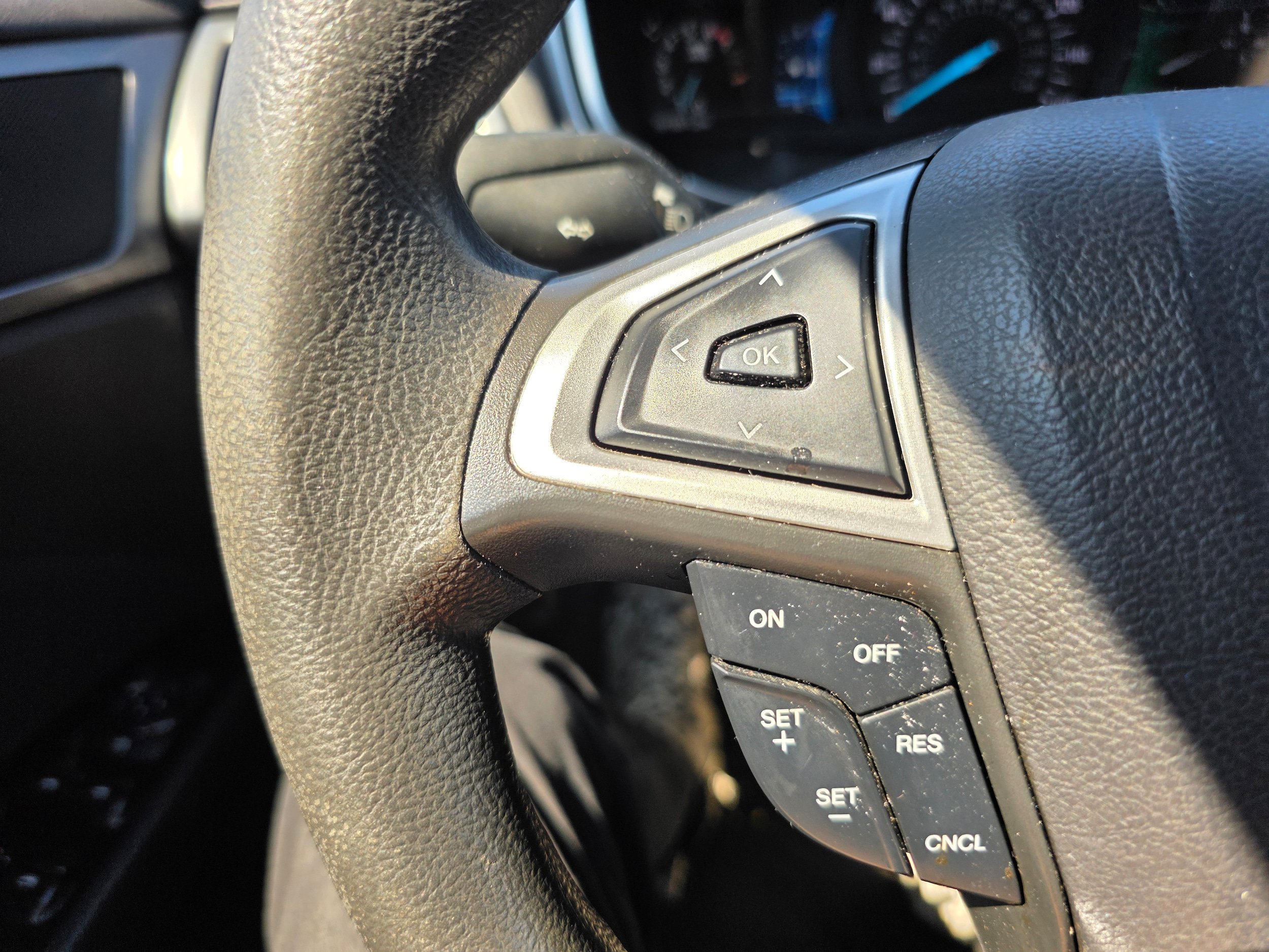 Used 2016 Ford Fusion SE FWD image 15