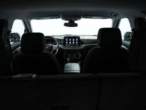 Used 2025 Chevrolet Blazer LT AWD/4WD image 15